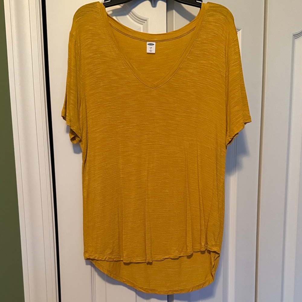 Old Navy Yellow V-Neck Short Sleeve Top